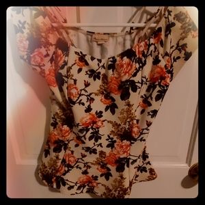 Floral fitted Top